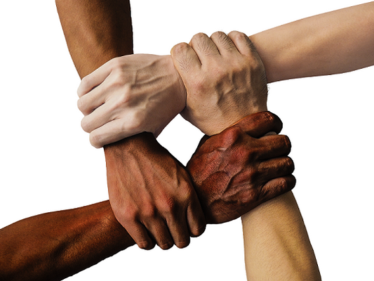 How to Feel At Home and Contribute to Local Communities while Traveling